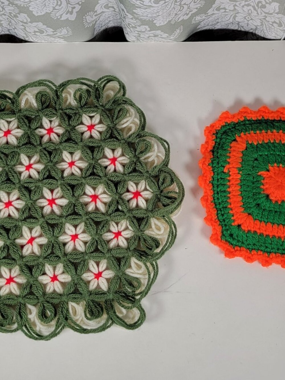 Vintage hot pads - green red orange hot pad and green white double daisy hotpad